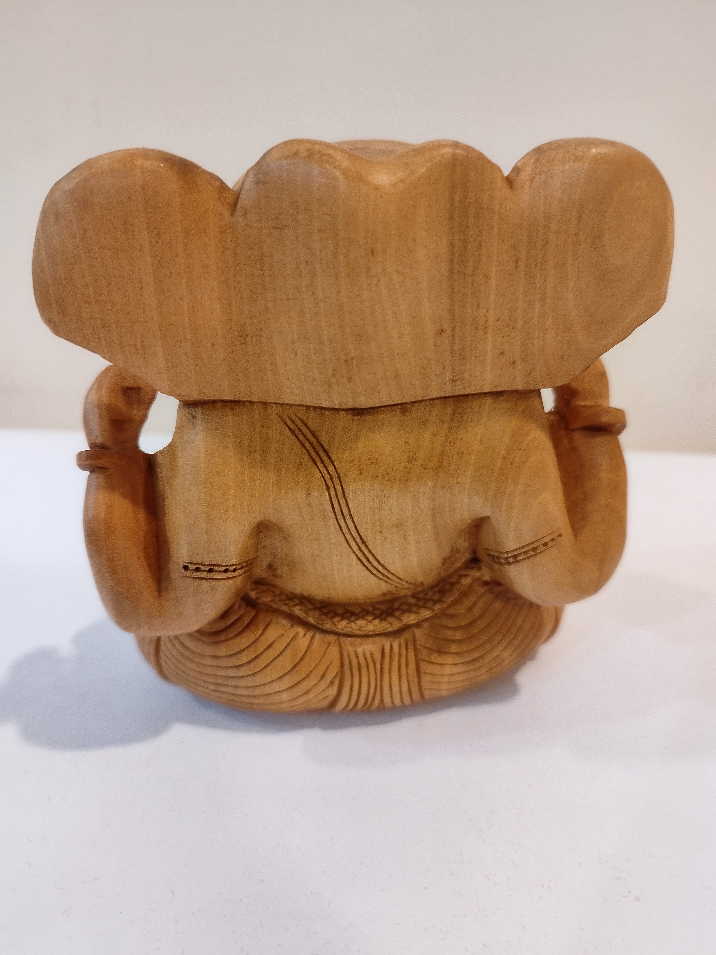 Hand Carved Kadam Wood Ganesh Statue: Hindu God Vinayak