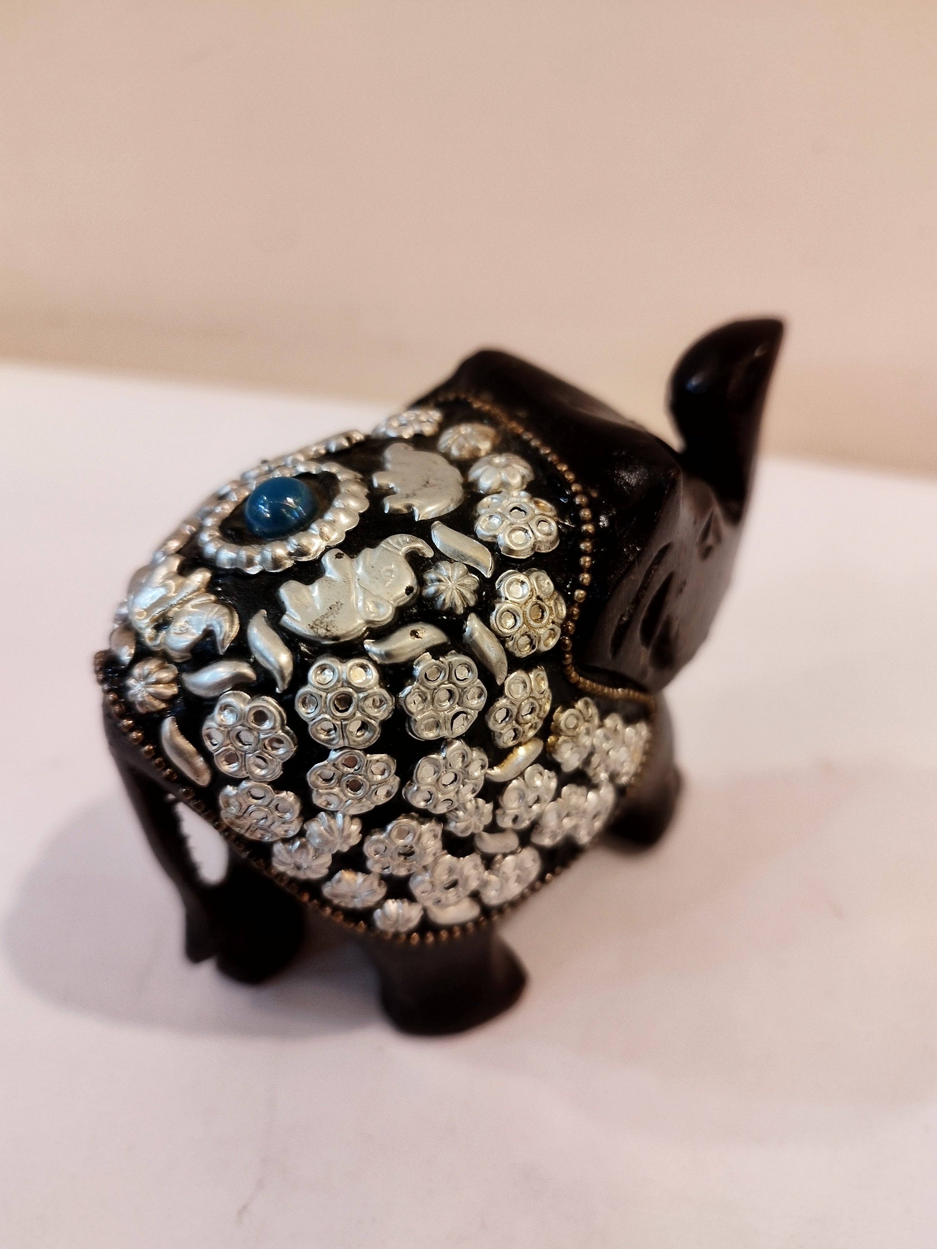 Handcrafted Kadam Wood Black Elephant Statue: Black Antique Decor