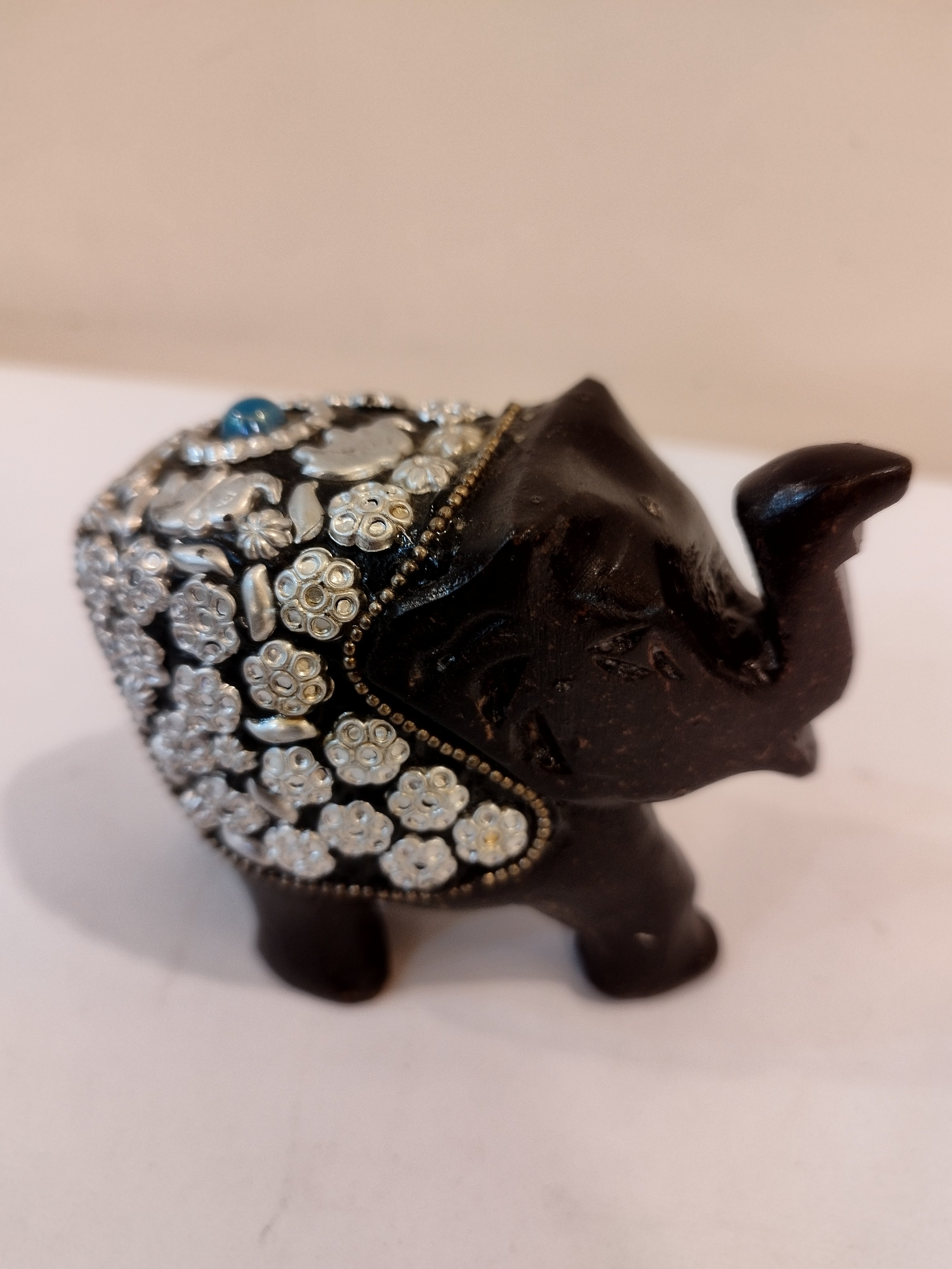 Handcrafted Kadam Wood Black Elephant Statue: Black Antique Decor