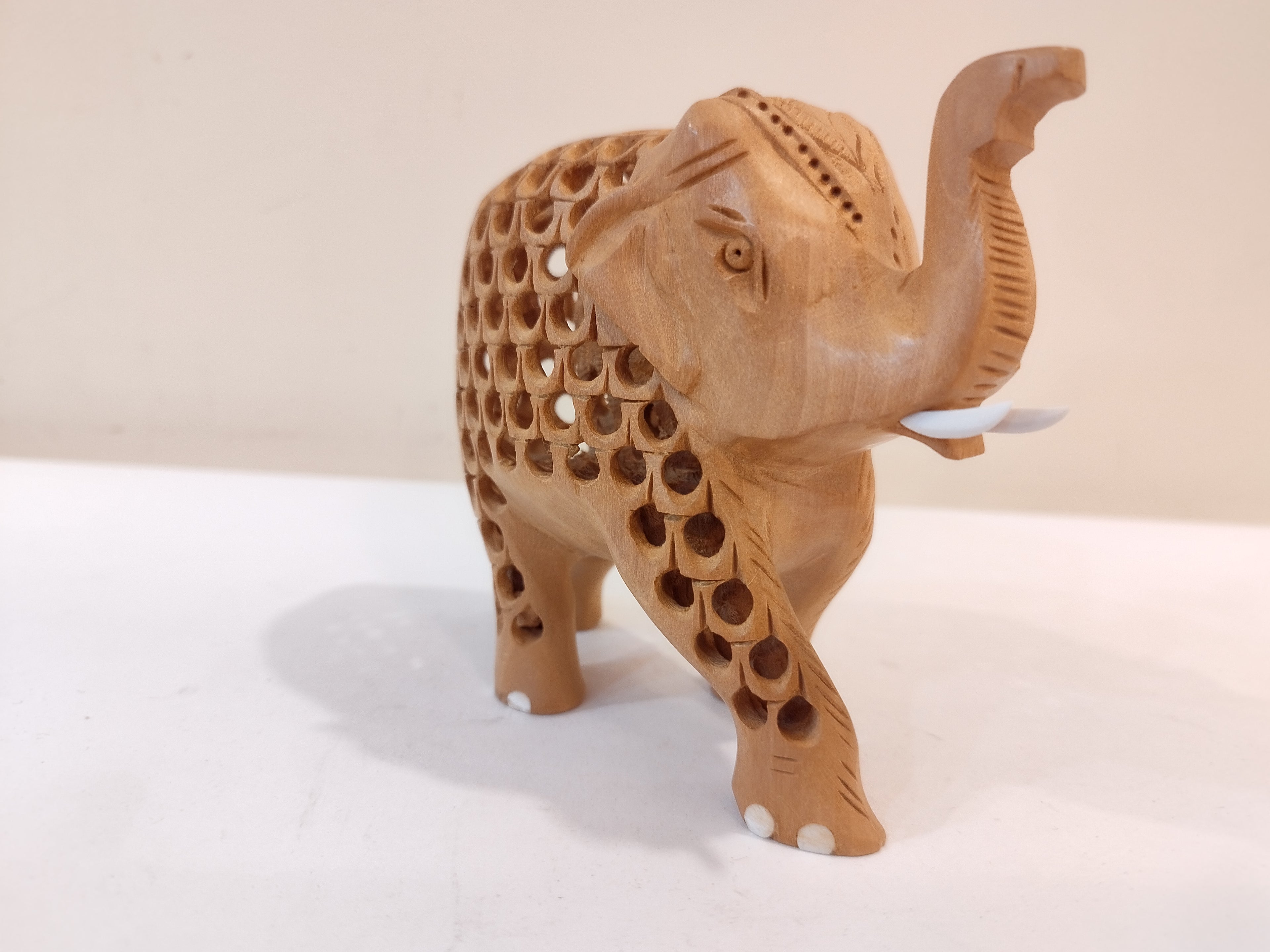 Hand Carved Kadam Wood Elephant mother and baby Onyx Inlay up trunk - 4 inches: Spiritual Decor