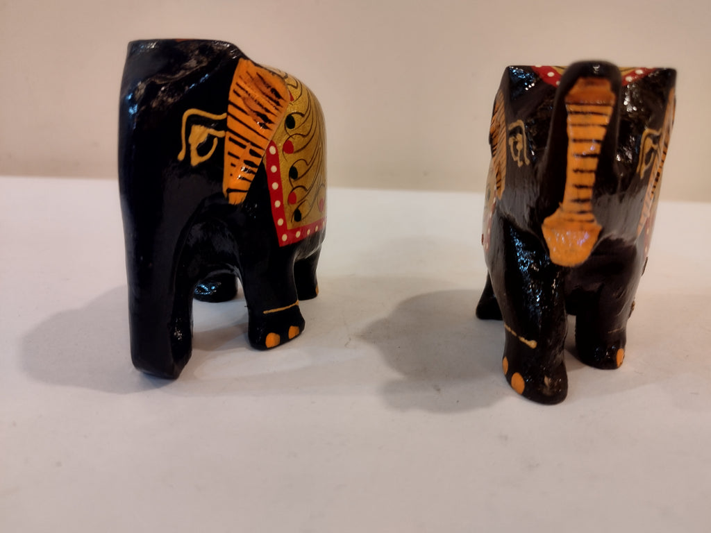 Décoration spirituelle pour la maison : Ensemble de deux éléphants en bois de Kadam sculptés à la main (3, 2 et 1,5 pouces).