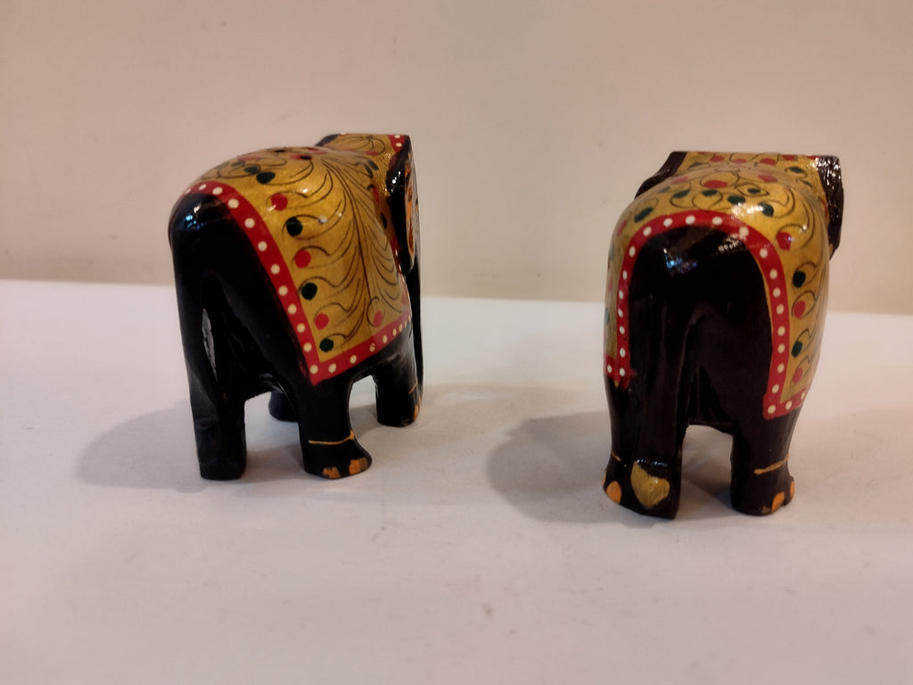 Décoration spirituelle pour la maison : Ensemble de deux éléphants en bois de Kadam sculptés à la main (3, 2 et 1,5 pouces).