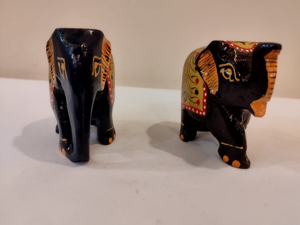 Décoration spirituelle pour la maison : Ensemble de deux éléphants en bois de Kadam sculptés à la main (3, 2 et 1,5 pouces).