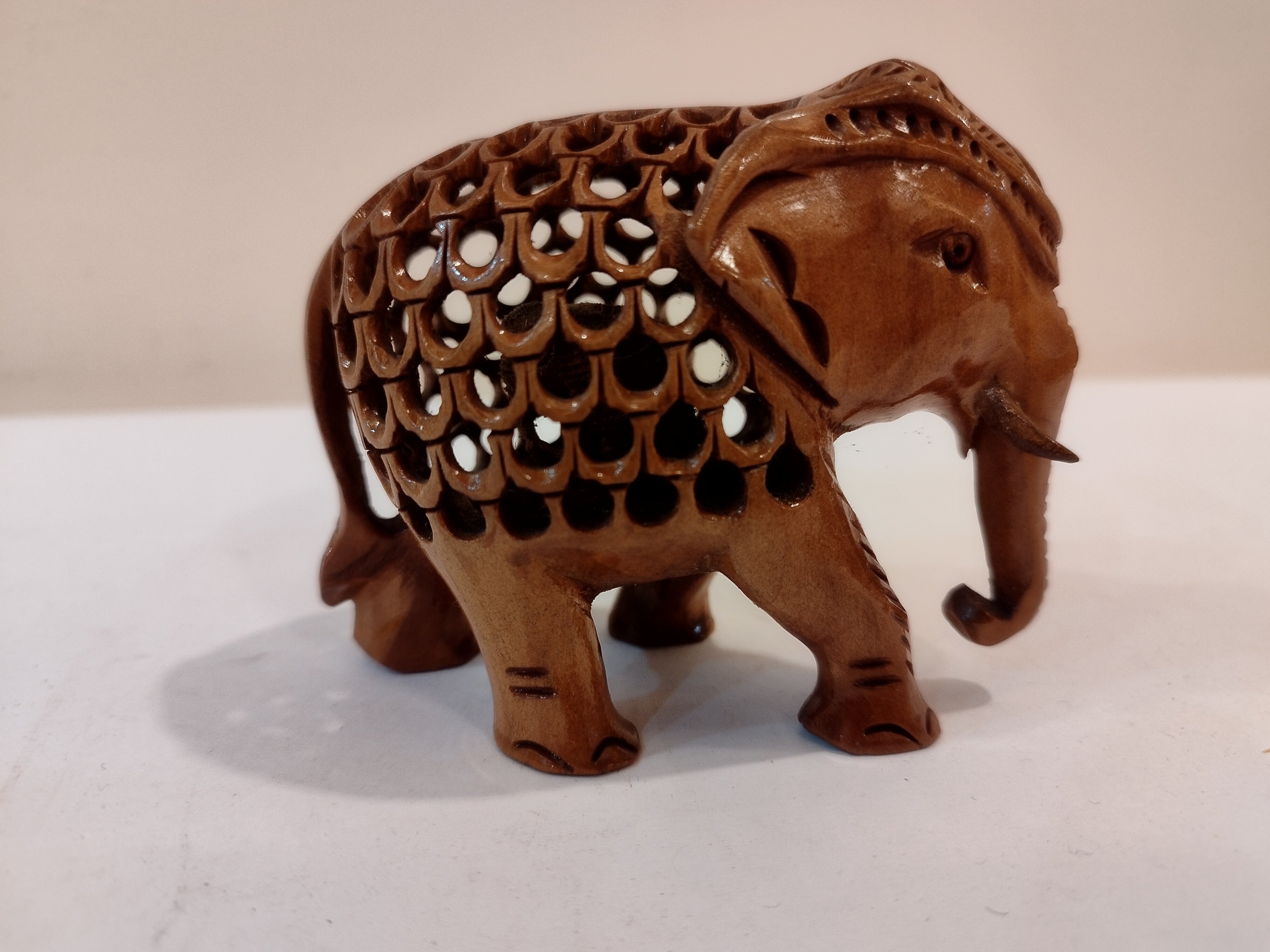 Hand Carved Kadam Dark Wood Elephant Statue Mother and baby Onyx Inlay-3 Inches: Spiritual Decor