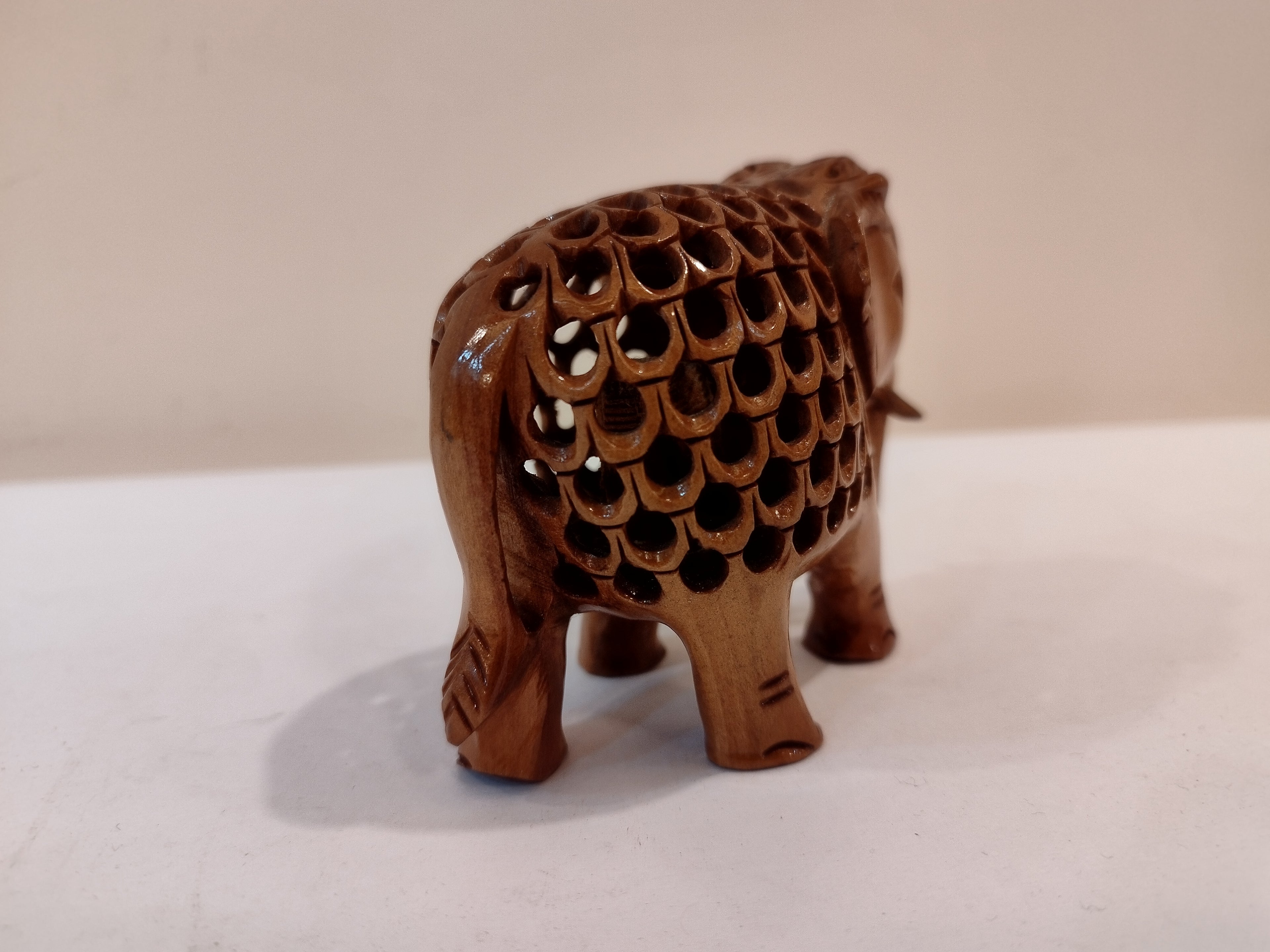 Hand Carved Kadam Dark Wood Elephant Statue Mother and baby Onyx Inlay-3 Inches: Spiritual Decor