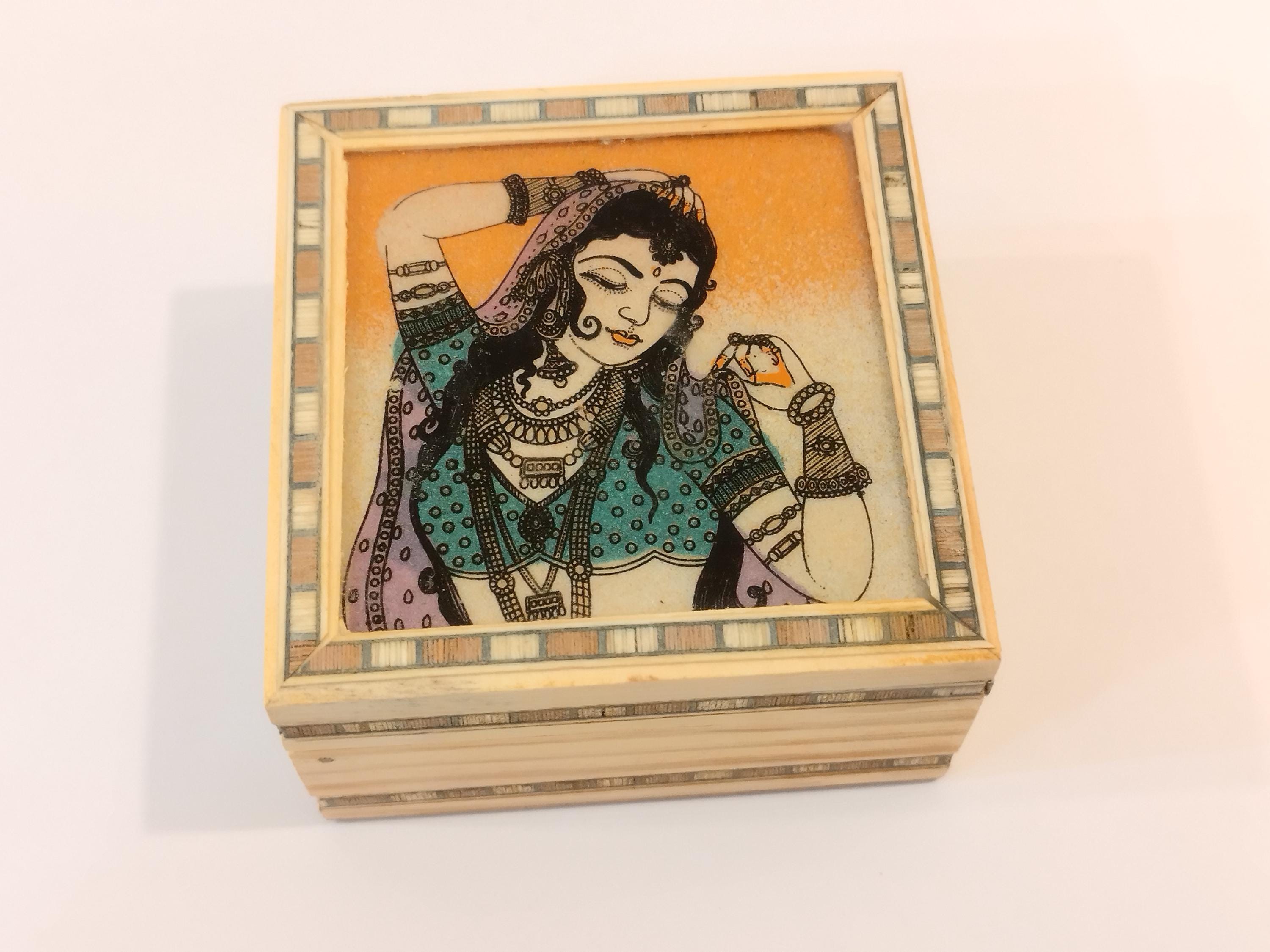 Hand carved kadam wooden box designed with gem stone powder : decor and gifting