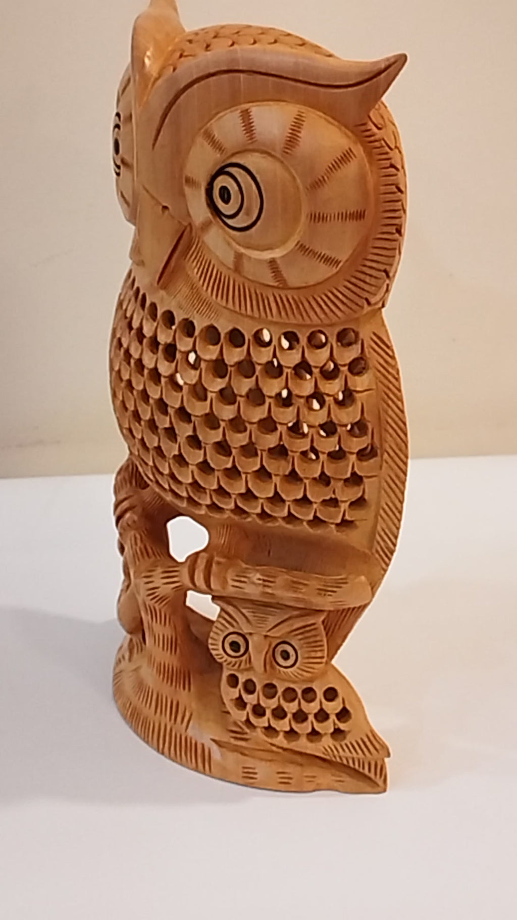 An owl one piece, mother and baby onyx inlay