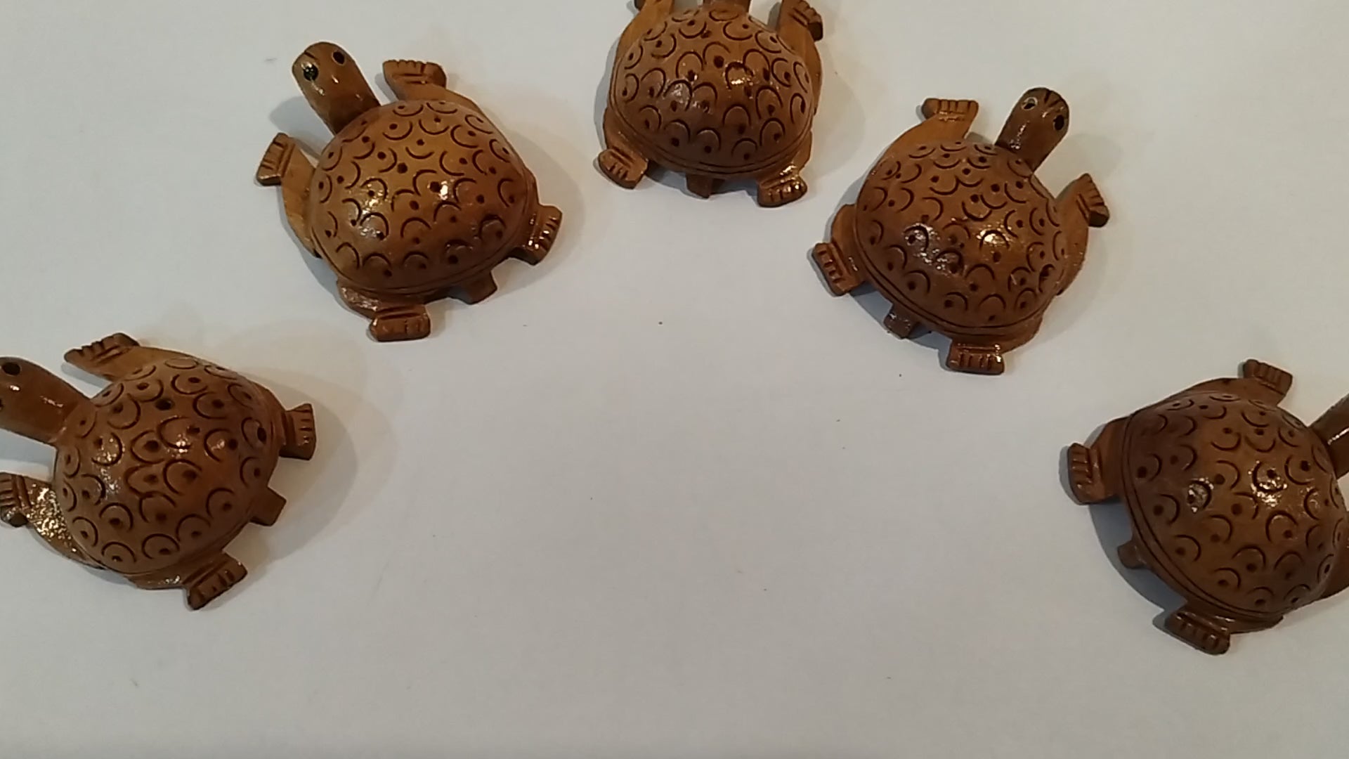 Handcrafted Kadam Wood Tortoise Family ( set of 5 tortoise 3 inches in width) Sculpture: Spiritual Decor